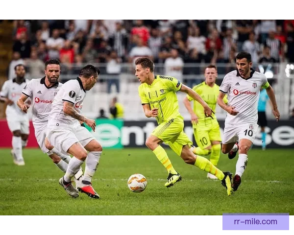 卡马文加因膝伤缺席赛季初段 预计恢复时间影响球队阵容安排