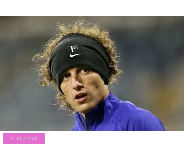 塞内西在伯恩茅斯防线表现突出成为防守核心带刀属性亮眼